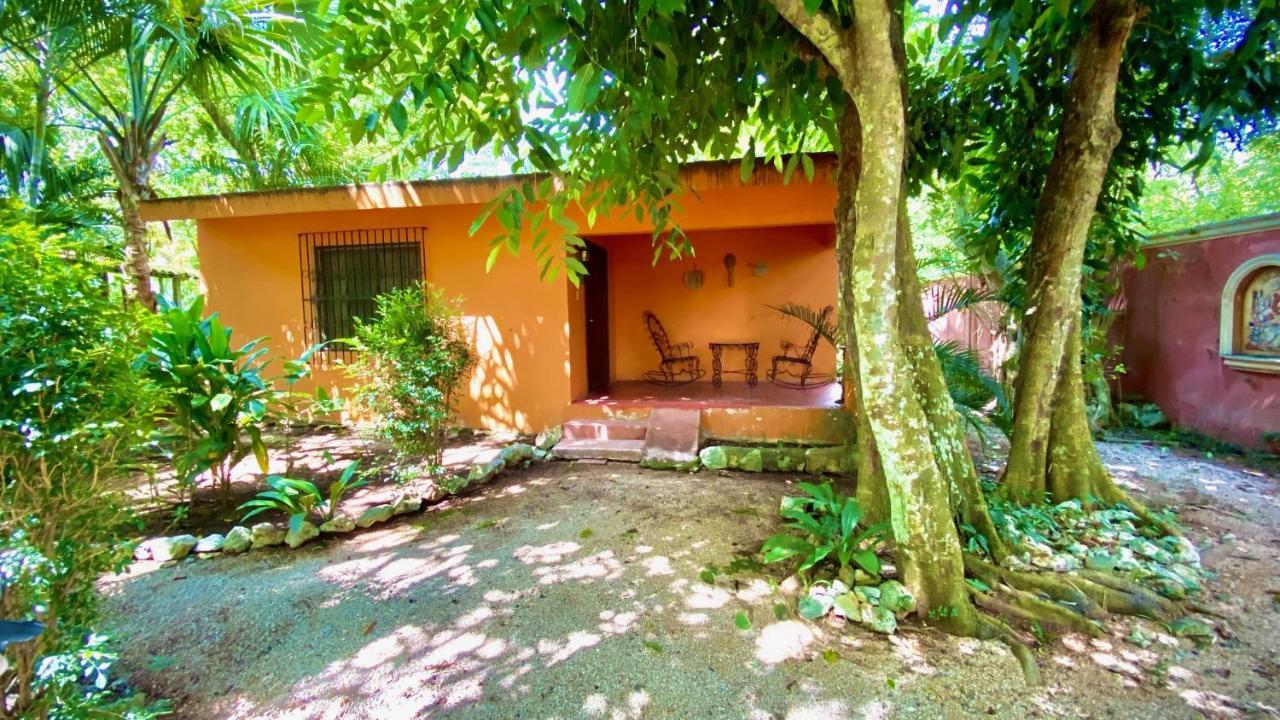 Gardenhotel Macan Che B&B Ісамаль Номер фото